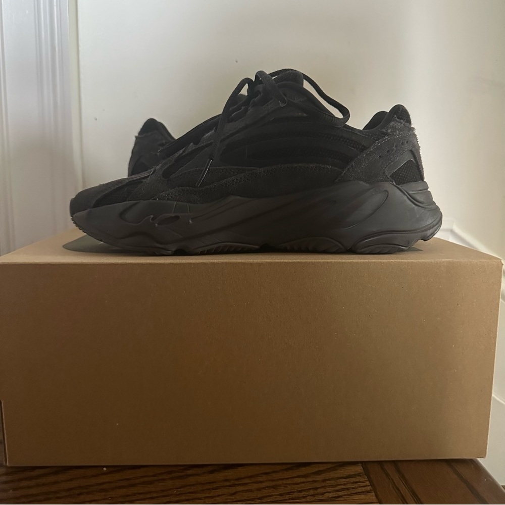 Yeezy boost 700 v2 Vanta
